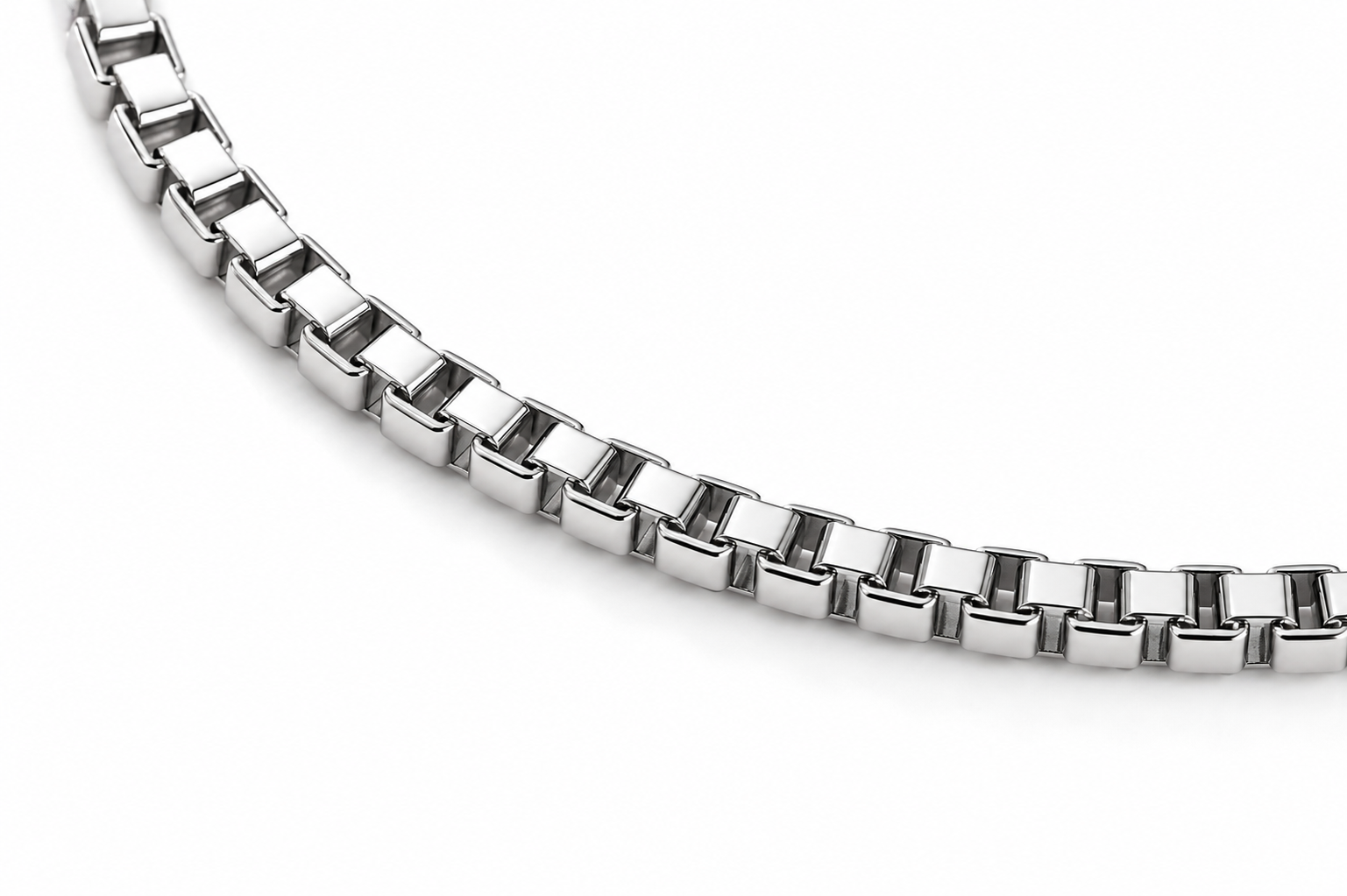 LUMIÈRE Venetian Cross Necklace