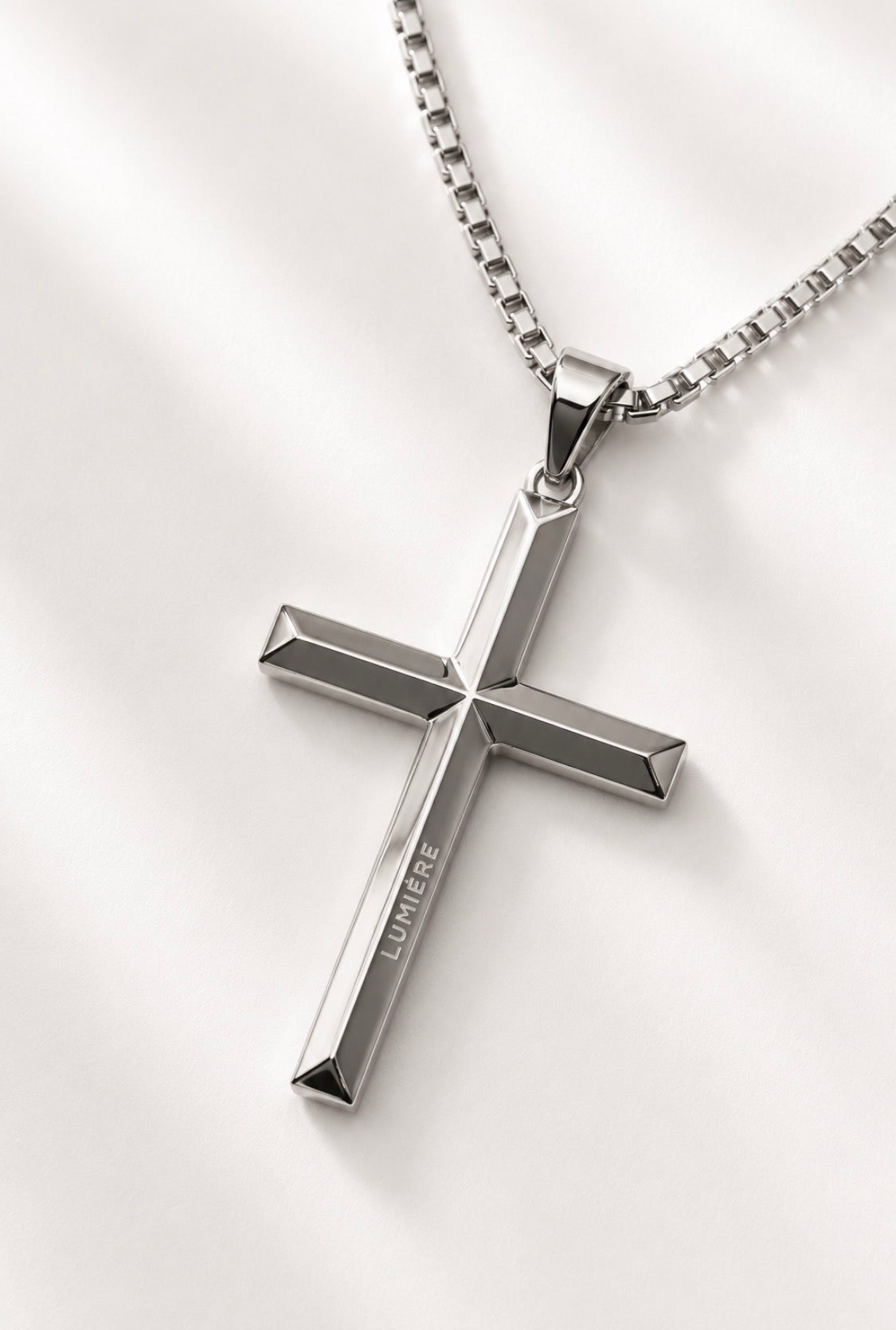 LUMIÈRE Venetian Cross Necklace